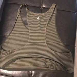 Lululemon crop top